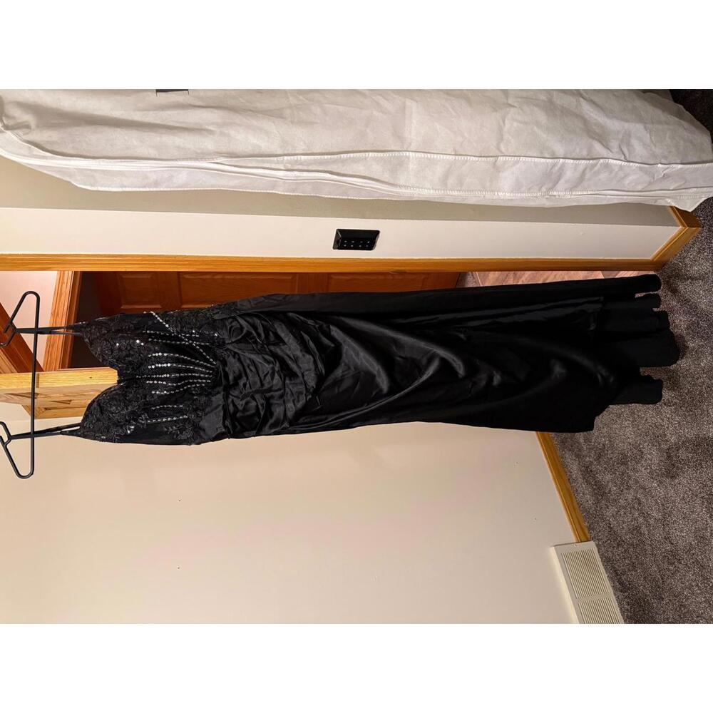 Elegant Black Women's Dress with Sequin and Lace Detail, Sz 12